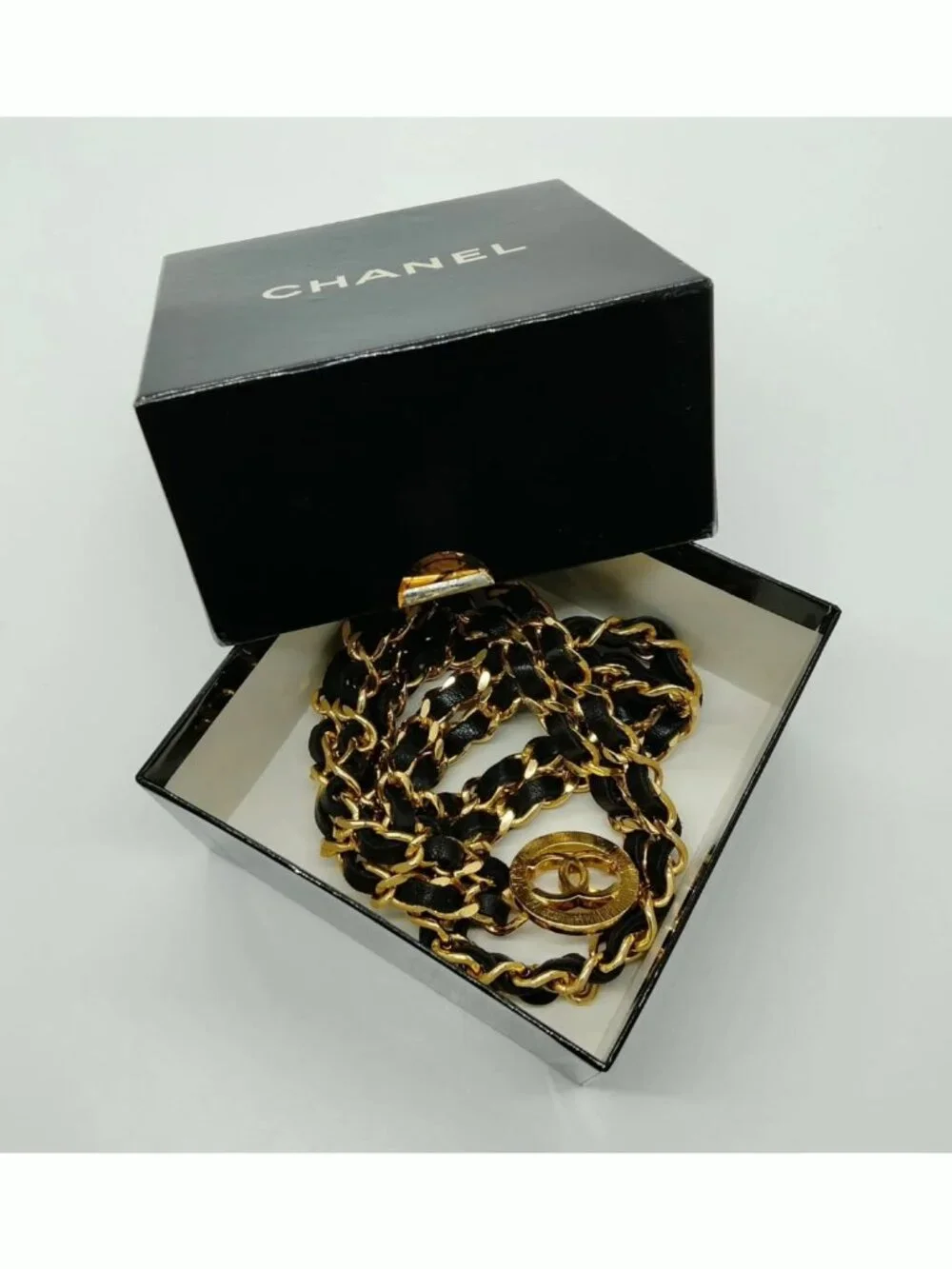 Authentic Chanel CC Chain Belt Black Leather Gold Medallion Logo - Picture 10 of 10